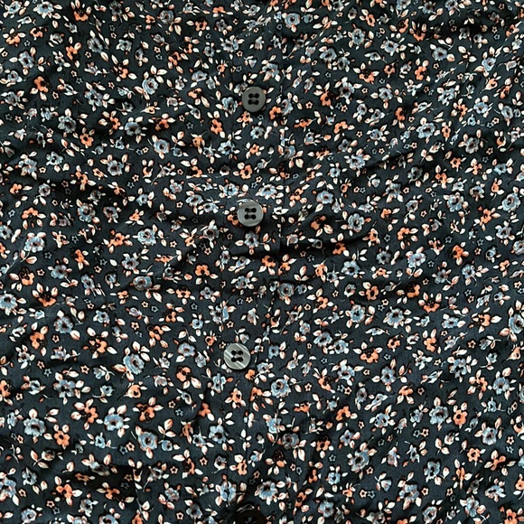 NWOT Brandy Melville Navy Blue Floral Button Halter Tank Top - Light and Airy - Picture 2 of 7